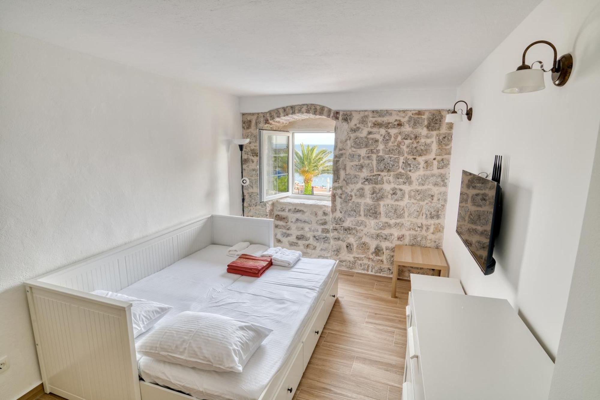 Sm Beach Residence Petrovac Eksteriør billede