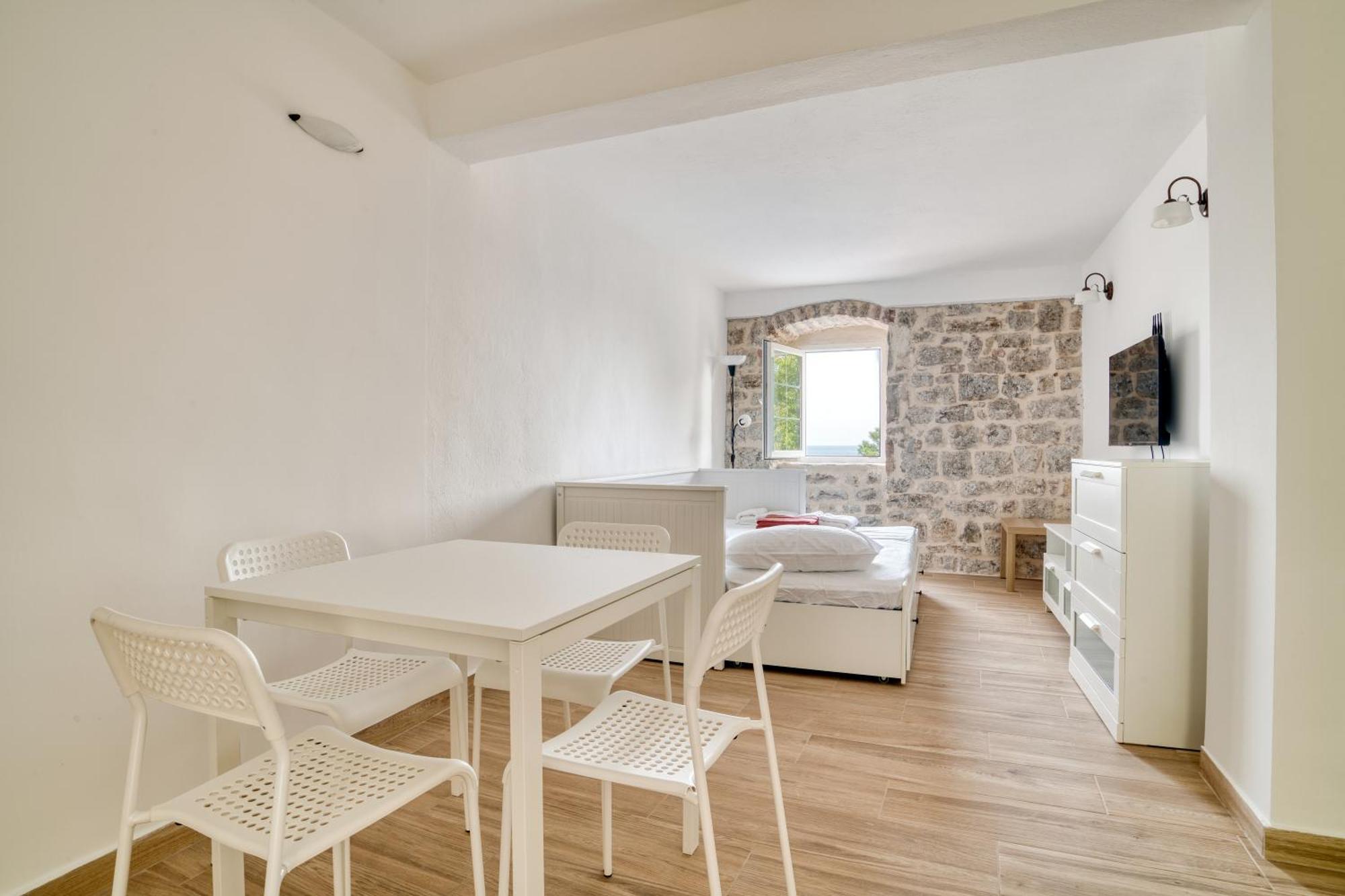 Sm Beach Residence Petrovac Eksteriør billede