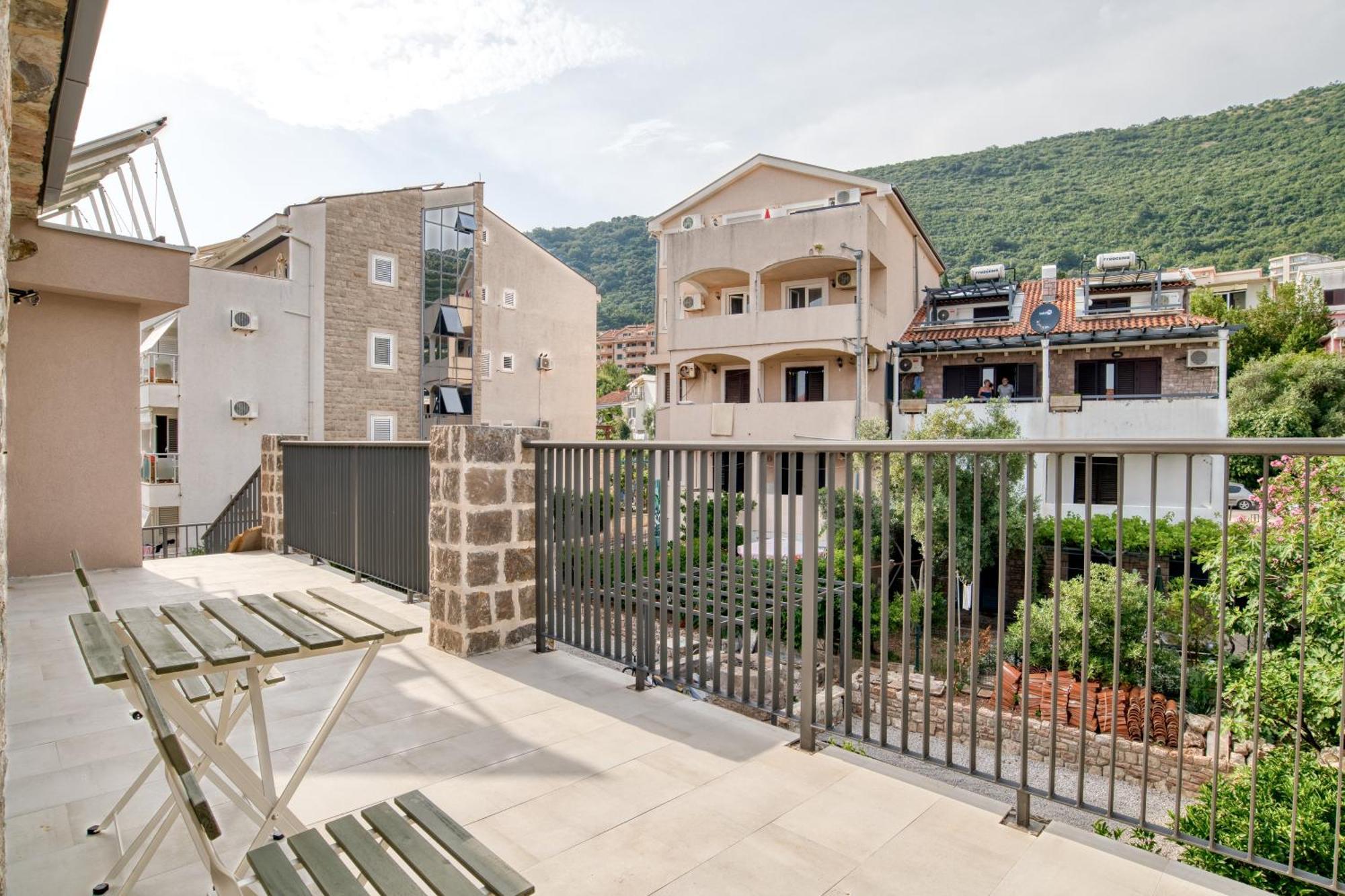 Sm Beach Residence Petrovac Eksteriør billede