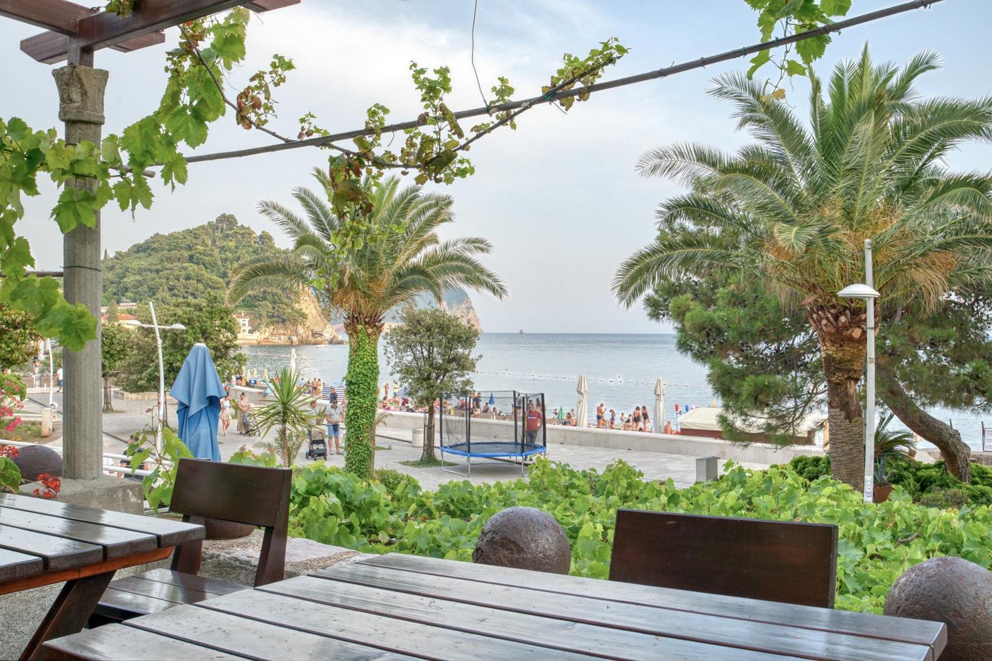 Sm Beach Residence Petrovac Eksteriør billede