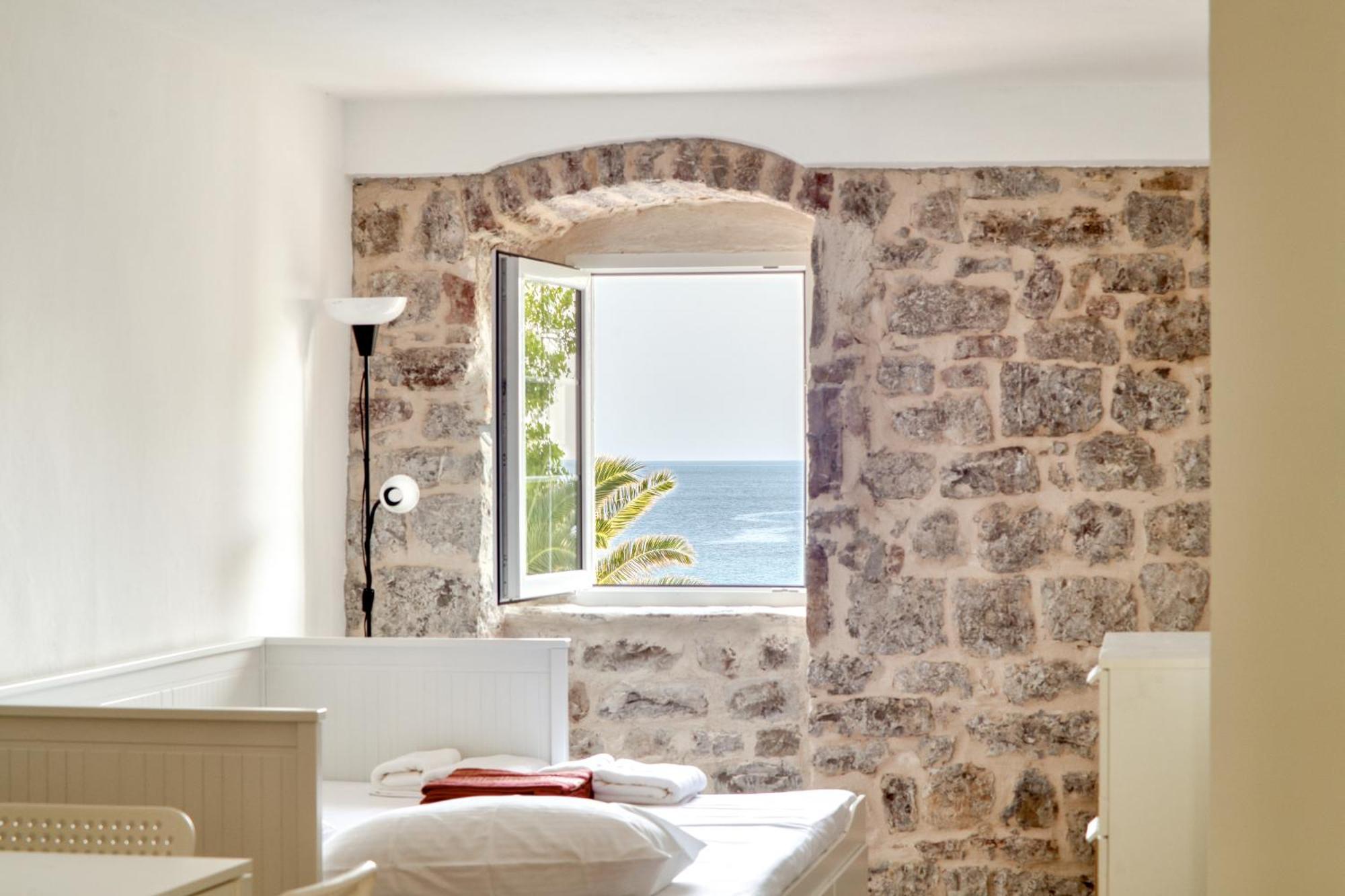 Sm Beach Residence Petrovac Eksteriør billede