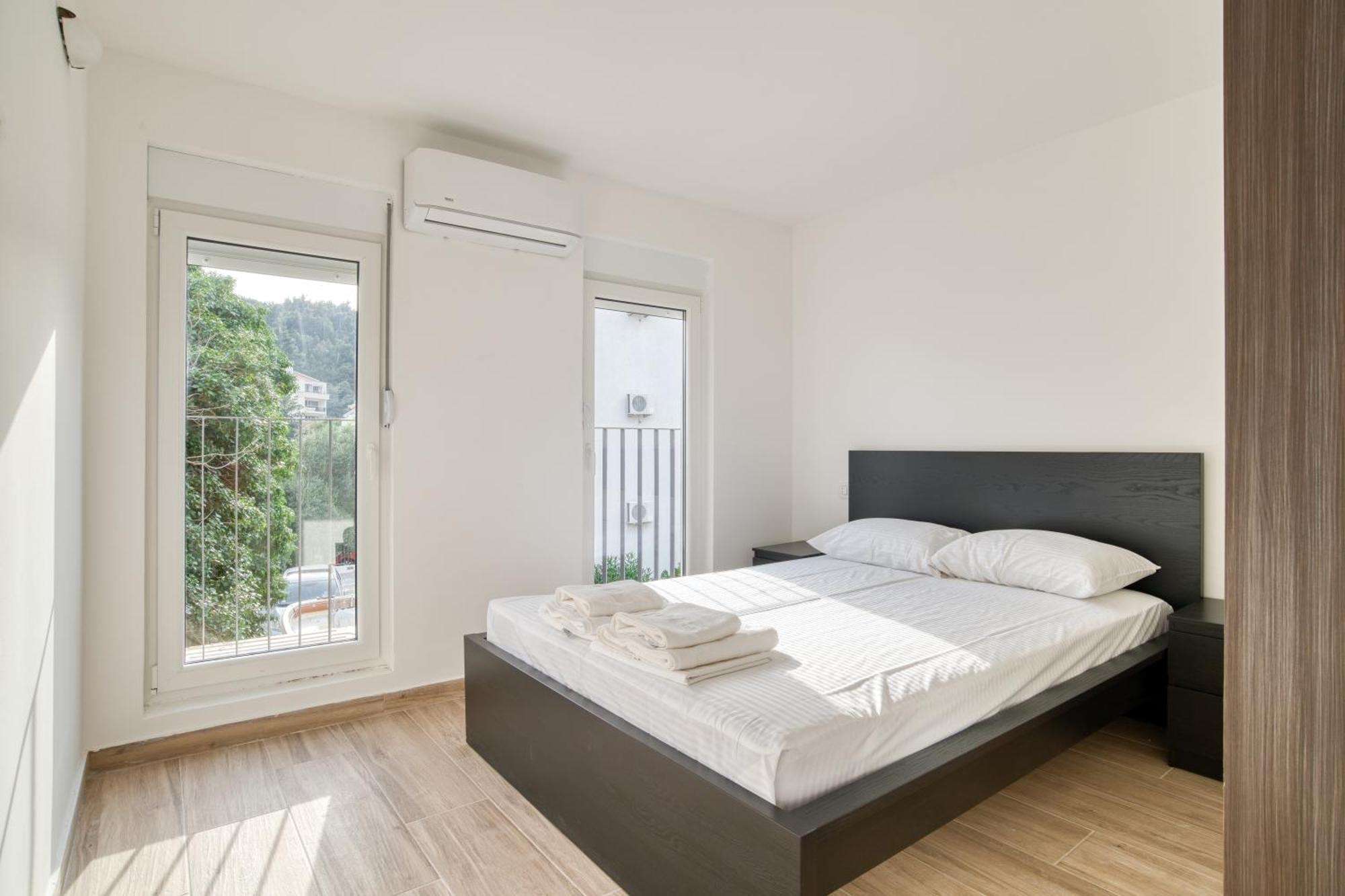 Sm Beach Residence Petrovac Eksteriør billede